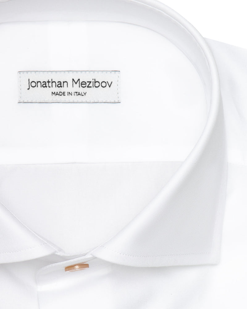 Close-up of the collar on the Carmichael Two-Fold 120 Poplin Shirt, made in Italy.