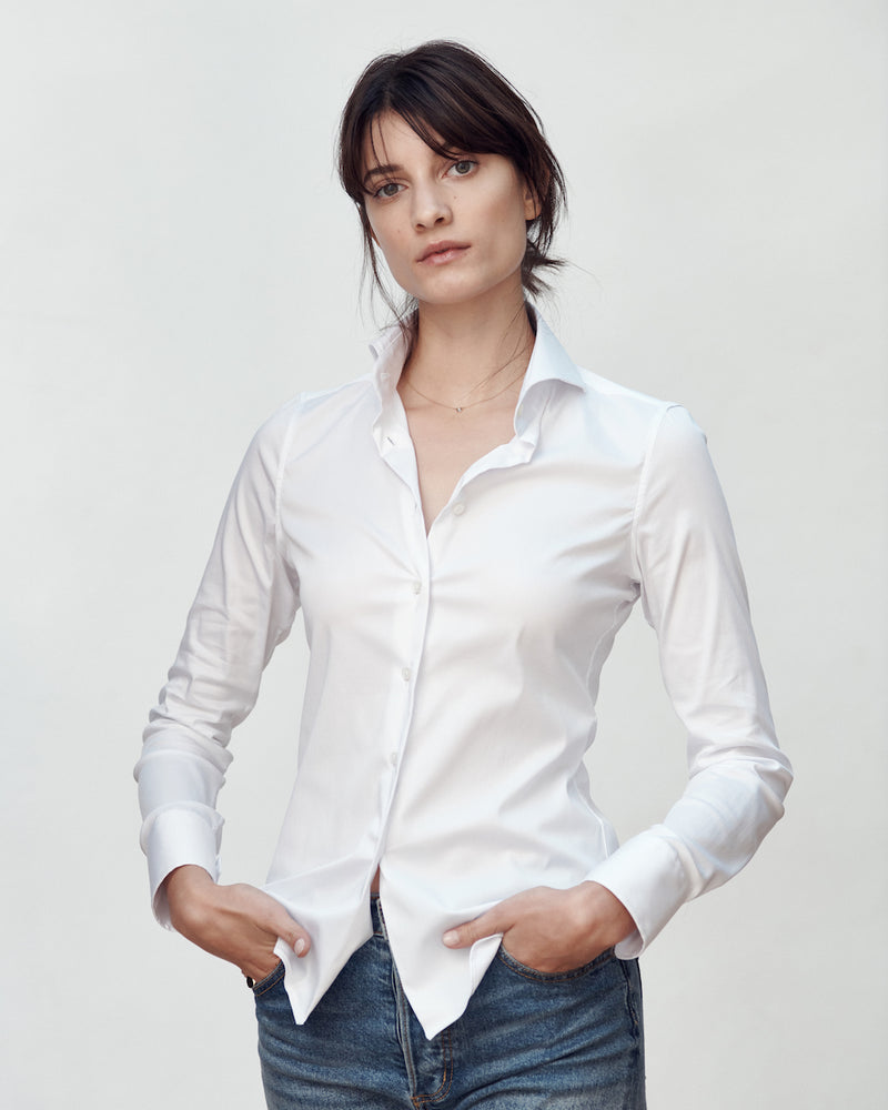 Female model wearing the Pearson Stretch Poplin Shirt.